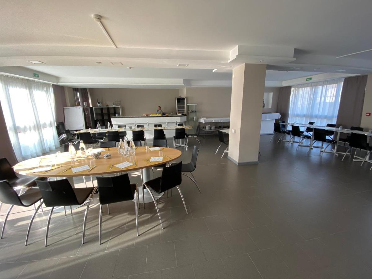 Ilga Hotel Collecchio Esterno foto