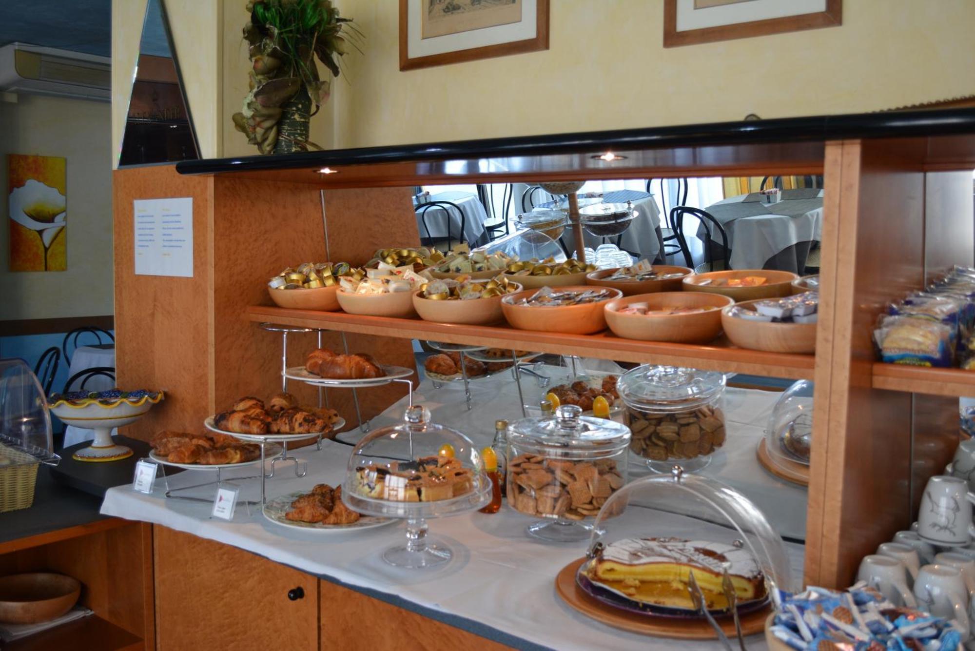 Ilga Hotel Collecchio Esterno foto