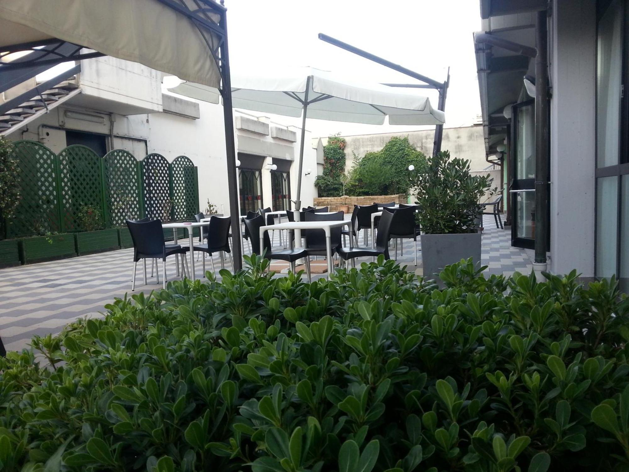 Ilga Hotel Collecchio Esterno foto